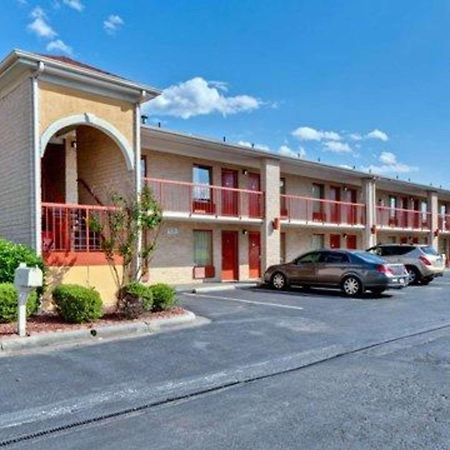 Quality Inn & Suites Monroe Buitenkant foto